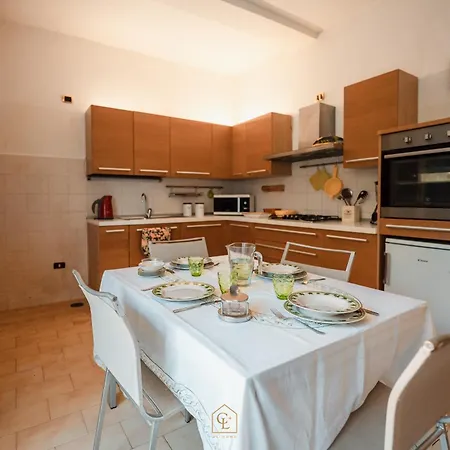 Casa Gilu' 公寓 特拉尼